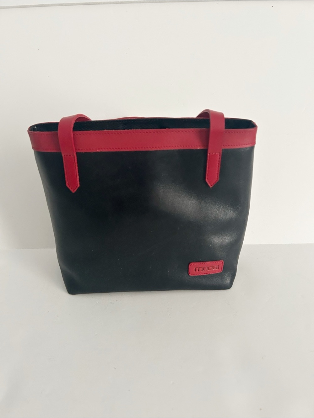 Moda Two-Tone Black and Red Faux Leather Tote